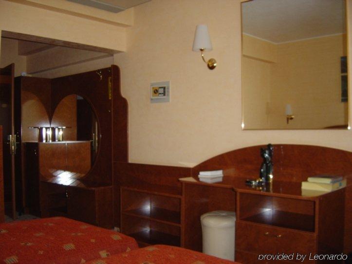Hotel Carpati Baia Mare Pokoj fotografie